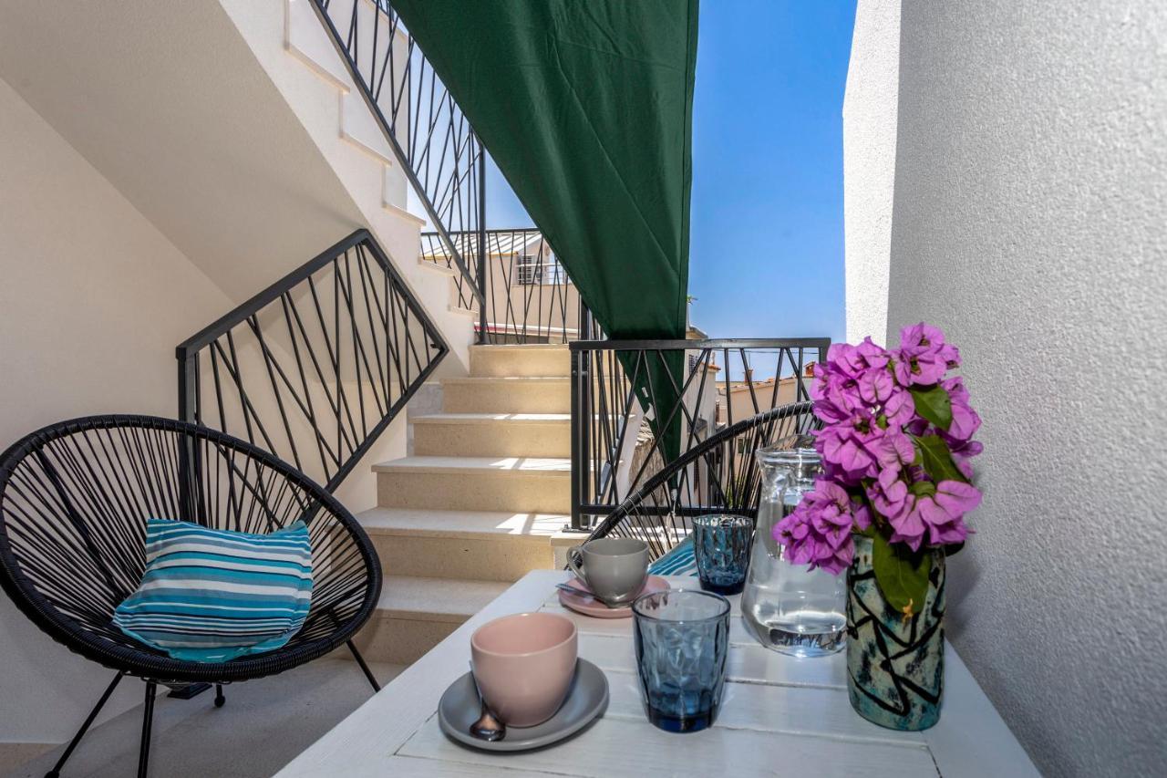 City Apartment Nora, Old Town Located, Free Parking Макарска Экстерьер фото