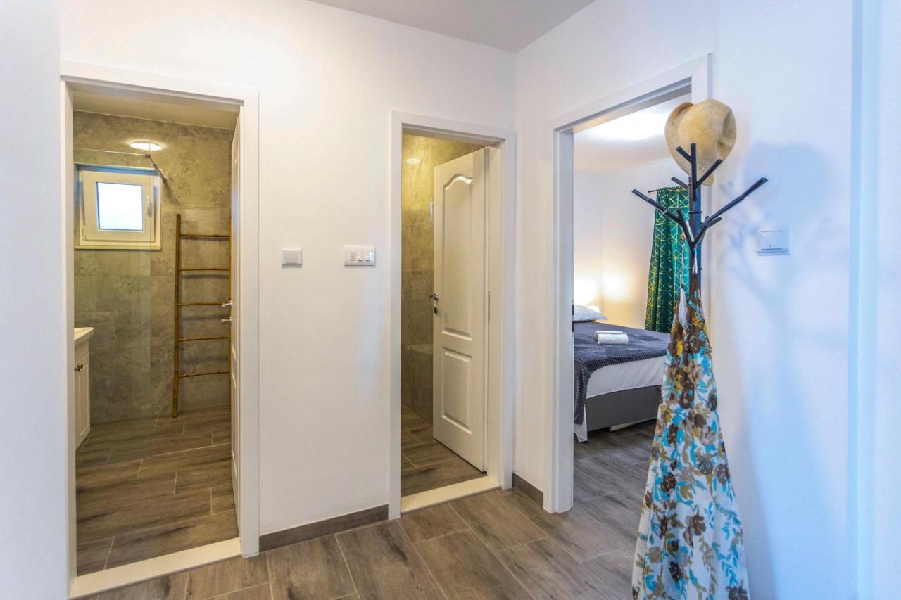 City Apartment Nora, Old Town Located, Free Parking Макарска Экстерьер фото