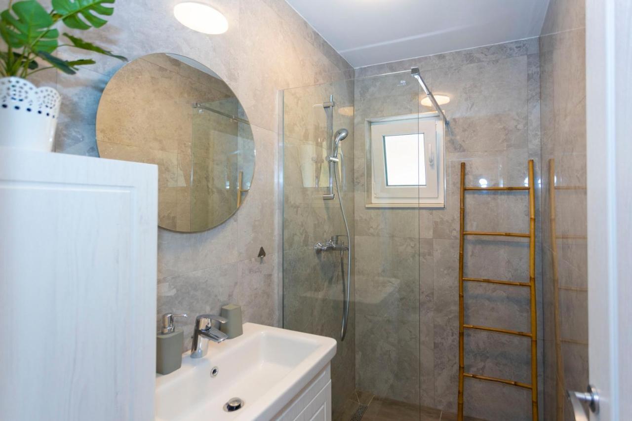 City Apartment Nora, Old Town Located, Free Parking Макарска Экстерьер фото