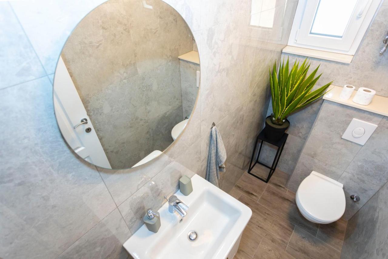City Apartment Nora, Old Town Located, Free Parking Макарска Экстерьер фото